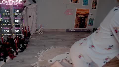 NONA    follow online show from 11/01/25, 06:04