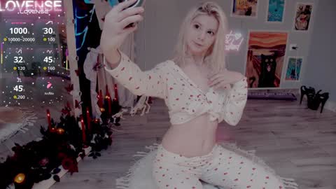 NONA    follow online show from 11/06/25, 05:19