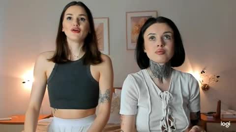 caressyourself online show from 01/12/25, 08:14