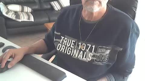 Snapshot of cargo69 chatting on 12/22/24, 11:11 cargo69 online show from 12/22/24, 11:11