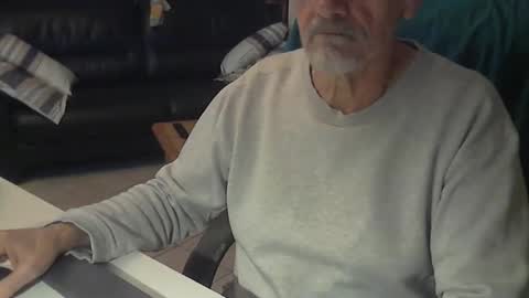 Snapshot of cargo69 chatting on 01/25/25, 04:13 cargo69 online show from 01/25/25, 04:13