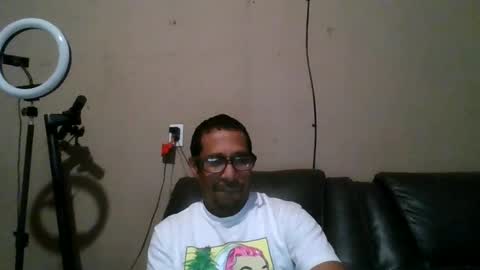 Adams huge online show from 11/30/25, 05:44