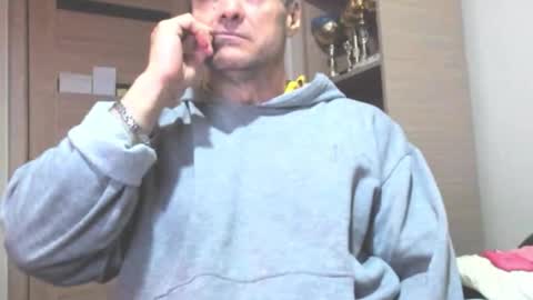 Laz online show from 11/19/25, 09:48