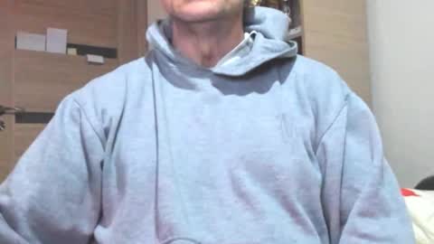 Laz online show from 11/23/25, 09:03