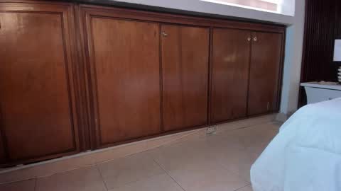 Carina online show from 10/25/25, 01:51