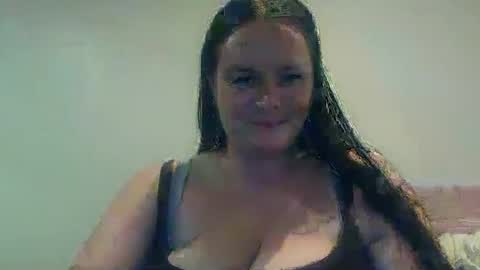 Snapshot of carinabro10 chatting on 09/30/25, 09:25 carinabro10 online show from 09/30/25, 09:25