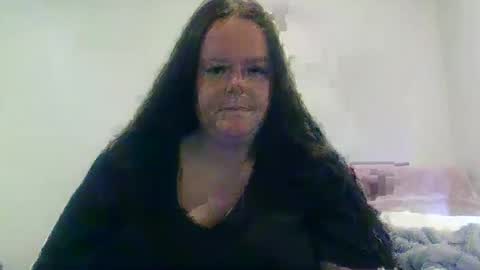 Snapshot of carinabro10 chatting on 10/05/25, 05:06 carinabro10 online show from 10/05/25, 05:06