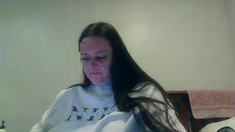 Snapshot of carinabro10 chatting on 10/22/25, 11:43 carinabro10 online show from 10/22/25, 11:43