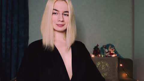 Snapshot of carinfox chatting on 01/10/25, 05:05 Carin online show from 01/10/25, 05:05