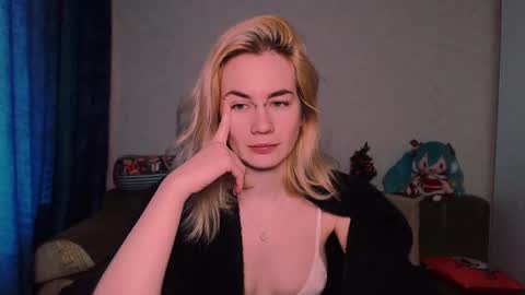 Snapshot of carinfox chatting on 02/25/25, 08:58 Carin online show from 02/25/25, 08:58