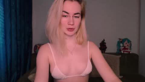 Snapshot of carinfox chatting on 03/10/25, 05:33 Carin online show from 03/10/25, 05:33