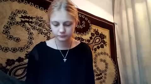 Snapshot of carissaalderson chatting on 05/21/26, 02:18 Kira online show from 05/21/26, 02:18