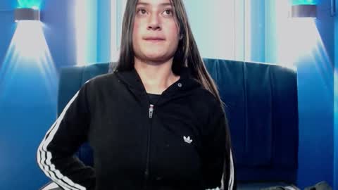 Snapshot of caritoluna_ chatting on 11/28/25, 03:42 Carito online show from 11/28/25, 03:42