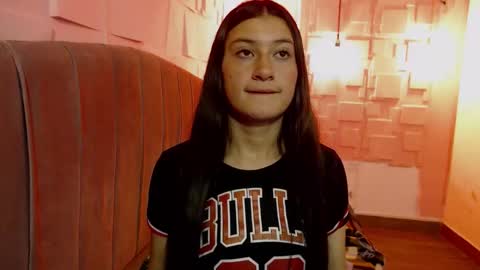 Snapshot of caritoluna_ chatting on 12/16/25, 03:44 Carito online show from 12/16/25, 03:44