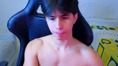 Snapshot of carl_dixon chatting on 11/27/25, 11:07 carl_dixon online show from 11/27/25, 11:07