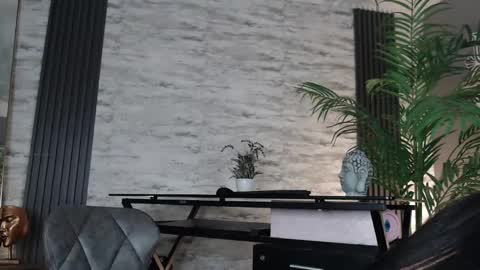 Snapshot of carla_parissii chatting on 02/15/25, 04:56 Carla online show from 02/15/25, 04:56