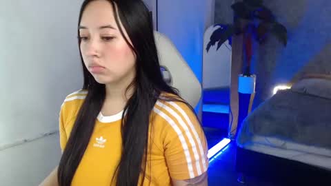 Snapshot of carla_parissii chatting on 03/07/25, 12:45 Carla online show from 03/07/25, 12:45