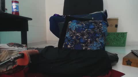 carla_prestige online show from 02/24/25, 04:36