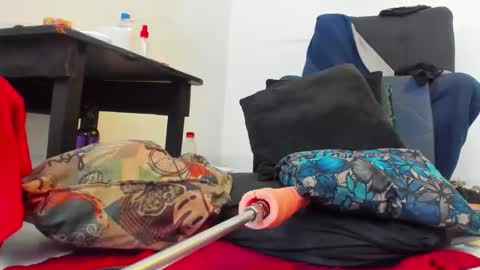 carla_prestige online show from 12/02/25, 02:56