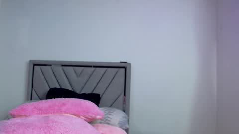 Snapshot of carla_santini chatting on 03/07/25, 02:15 Carla Santini online show from 03/07/25, 02:15