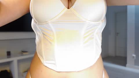 carla_secretary online show from 12/29/24, 04:40