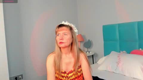 Carla Vogue online show from 11/09/25, 03:38