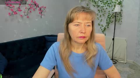 Carla Vogue online show from 11/29/25, 02:58