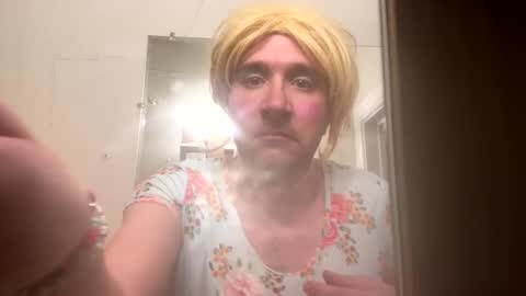 carlacee online show from 11/09/25, 10:02