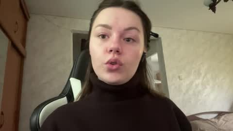 Snapshot of carlaclaybourne chatting on 04/24/26, 09:01 Lesly online show from 04/24/26, 09:01