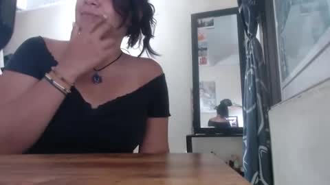 Snapshot of carlajames_1 chatting on 01/22/25, 12:27 carlajames_1 online show from 01/22/25, 12:27