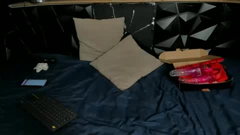 Snapshot of carlamarrinson chatting on 02/22/25, 12:19 carlamarrinson online show from 02/22/25, 12:19