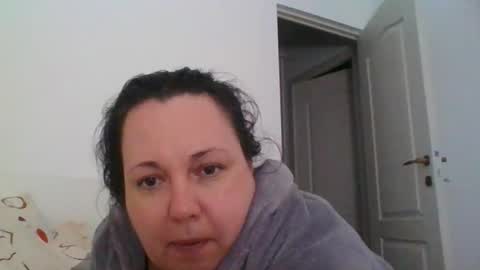 Snapshot of carlaruth chatting on 11/04/25, 05:01 Carlaruth online show from 11/04/25, 05:01