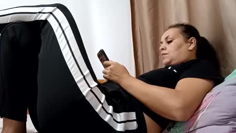 Snapshot of carlasweet00 chatting on 09/24/25, 05:22 carlasweet00 online show from 09/24/25, 05:22