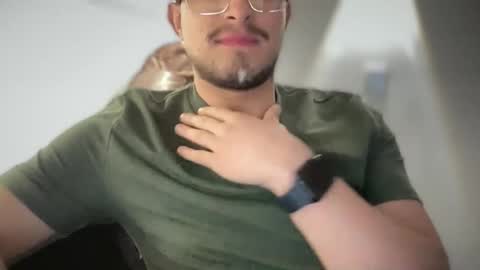 Snapshot of carlcarlinches4 chatting on 12/04/25, 09:45 carlcarlinches4 online show from 12/04/25, 09:45