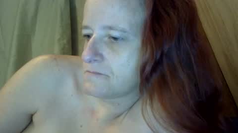 Snapshot of carleeswoman08 chatting on 02/07/25, 01:43 carleeswoman08 online show from 02/07/25, 01:43