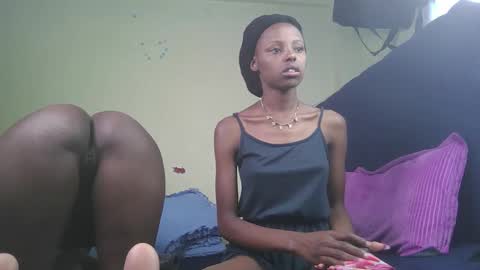 Snapshot of carlex_ chatting on 09/24/25, 10:51 carlex_ online show from 09/24/25, 10:51