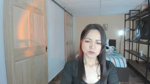 Snapshot of carlin1511 chatting on 10/14/25, 06:52 carlin1511 online show from 10/14/25, 06:52