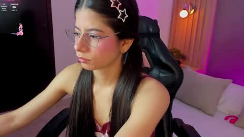 Snapshot of carlina_15 chatting on 06/09/26, 12:39 C A R L I N A online show from 06/09/26, 12:39