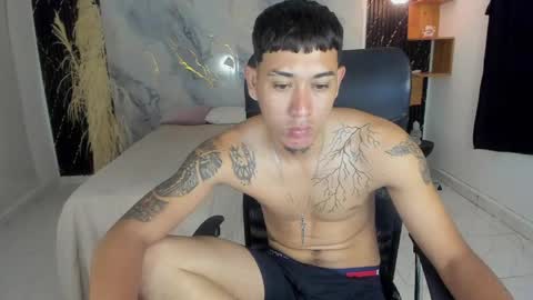 Snapshot of carlitosex09 chatting on 04/20/26, 11:50 master online show from 04/20/26, 11:50