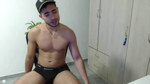 Snapshot of carlitospuma_ chatting on 07/24/26, 03:48 Carlitos online show from 07/24/26, 03:48