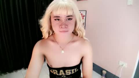 Snapshot of carlo_bigcock69 chatting on 10/11/25, 07:29 carlo_bigcock69 online show from 10/11/25, 07:29