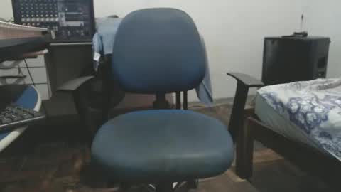 carlos online show from 02/15/26, 09:22