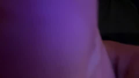 Snapshot of carlos42097 chatting on 11/25/25, 03:06 carlos42097 online show from 11/25/25, 03:06