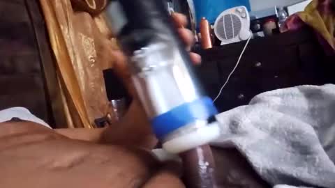 Snapshot of carlos91342 chatting on 02/19/26, 10:00 Carlos online show from 02/19/26, 10:00