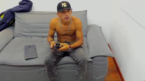 carlos_alber12 online show from 01/21/25, 02:22