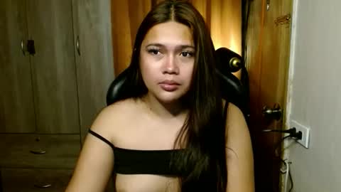 Snapshot of carlota_edwards chatting on 11/18/25, 01:22 Carla online show from 11/18/25, 01:22