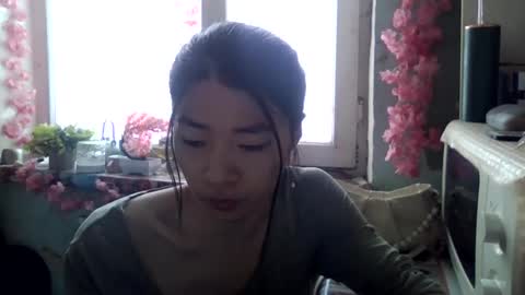 CarlyJoy online show from 11/30/25, 08:51