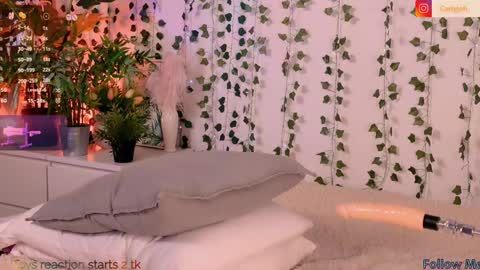 Carly online show from 01/12/25, 04:31