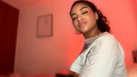 Littlecarly  online show from 02/04/25, 04:26