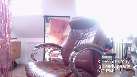 Snapshot of carlypearls chatting on 03/19/26, 06:50 Carly Pearls online show from 03/19/26, 06:50